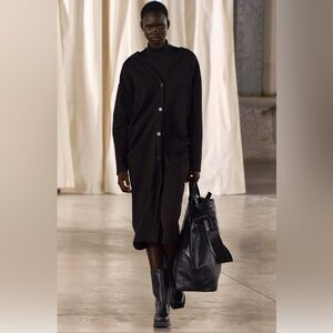 ZARA RUCHED LONG INTERLOCK JACKET NWT. BEAUTIFUL FABRIC BLACK❣️